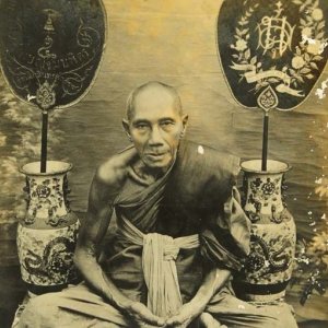  หลวงพ่อกลั่น ธัมมโชโต