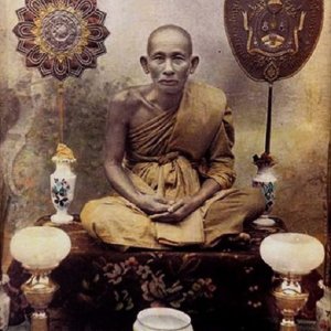  หลวงปู่ศุข เกสโร